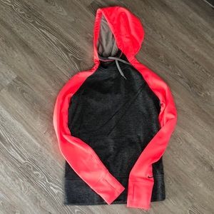 Women’s Nike sweatshirt